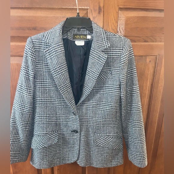 Like new Abvien Plaid Blazer - Picture 1 of 6